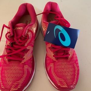 Brand new ASICS Gel Nimbus running shoes.  Size 9